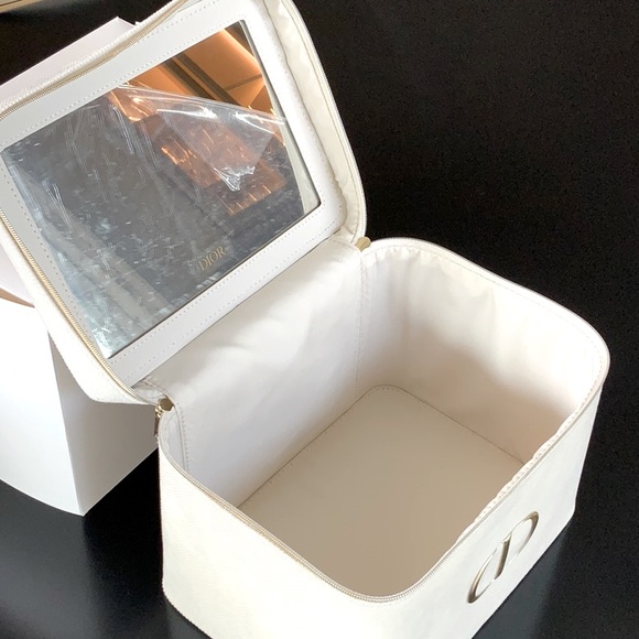 *NIB* DIOR Velvet Prestige Cream Vanity Case - Picture 6 of 6